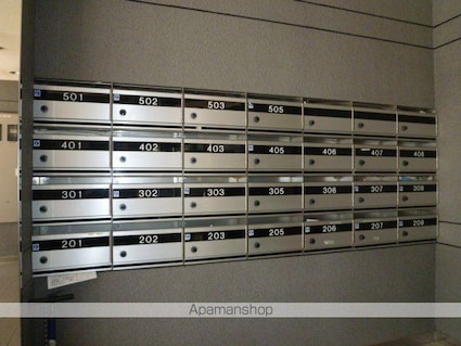 ロイヤルハイツ森下[1R/27.38m2]の共用部1