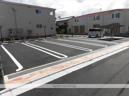 和歌山県和歌山市善明寺[2LDK/56.61m2]の駐車場