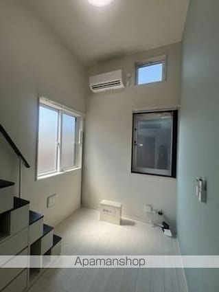 Ａｍｅｎ　Ｃｏｒｎｅｒ　堀切[1R/12.92m2]の玄関