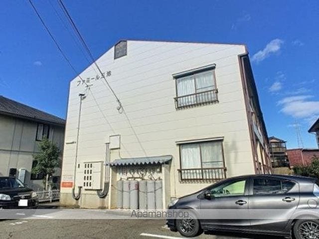 ファミール三池の外観写真