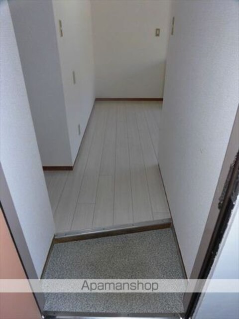 和歌山県和歌山市湊２丁目[2DK/39.25m2]の玄関