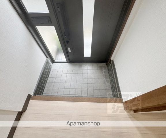 羽束師鴨川町350ー6テラスハウスの内装写真