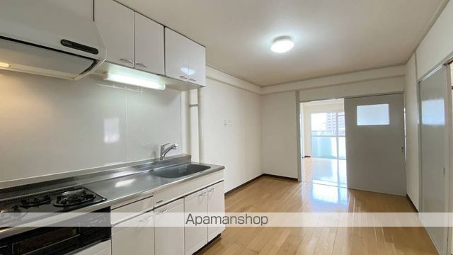 成広京町マンションの内装写真