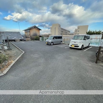 ハイツ学園通り[1K/24m2]の駐車場
