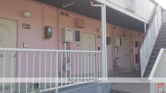 ガーデンハイツ関山の玄関写真
