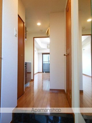 東京都港区芝３丁目[1K/22.4m2]の玄関