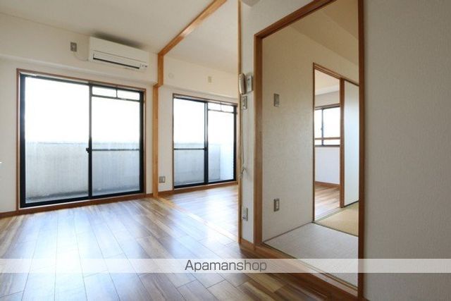 シェール道後[2LDK/60.77m2]のリビング・居間