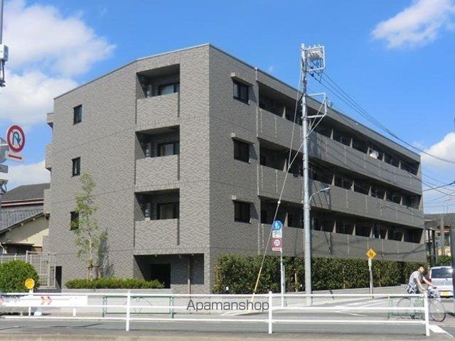 ルーブル中村橋参番館の外観1