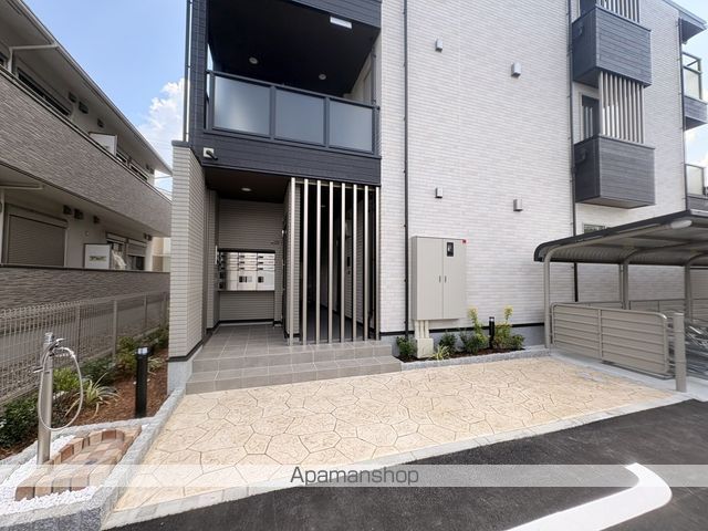 枚方市 3階建 新築の玄関写真