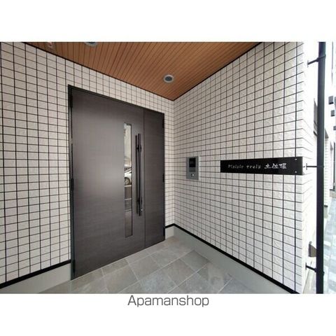 PLAISIR TROIS土佐堀の玄関写真