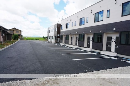 ヴィア　アヴァンティ２号棟[1LDK/41.51m2]の駐車場