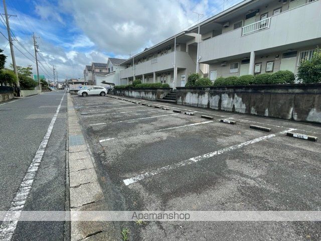 ヒルズ池下 B棟の玄関写真