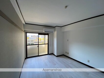 Ｒｅｓｉｄｅｎｃｅ　Ｒ（旧Ｃａｌｍ上幟町）[1R/18.25m2]のリビング・居間
