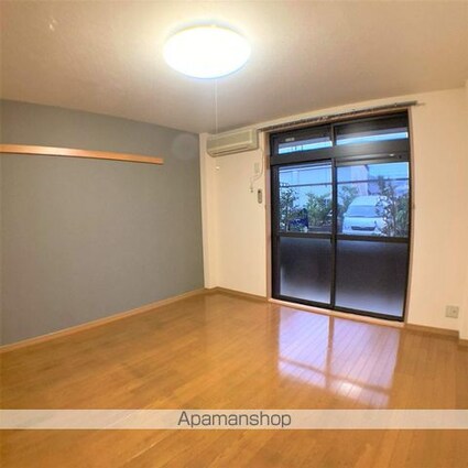 滋賀県湖南市石部東６丁目[1K/28.41m2]のリビング・居間