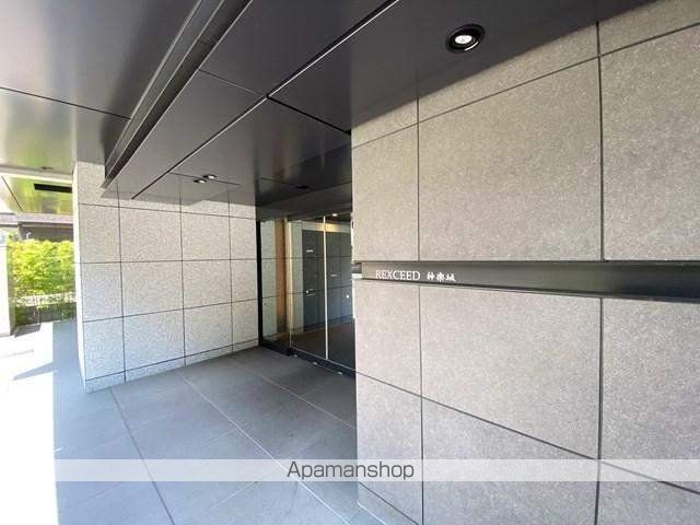 レクシード神楽坂の玄関写真