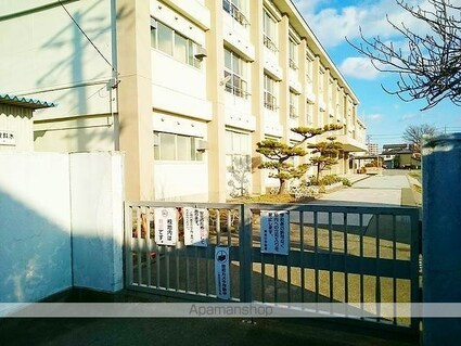 フィオーレ高畑[1LDK/37.13m2]の周辺5