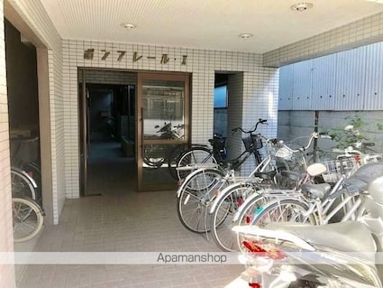 滋賀県野洲市野洲[2K/36.69m2]のエントランス