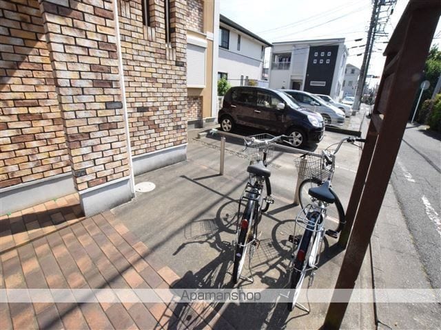 L・とれじゃーVIの玄関写真