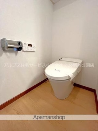ＳＥＡＳＯＮ　ＣＯＵＲＴ（シーズンコート）[2LDK/61.4m2]のトイレ