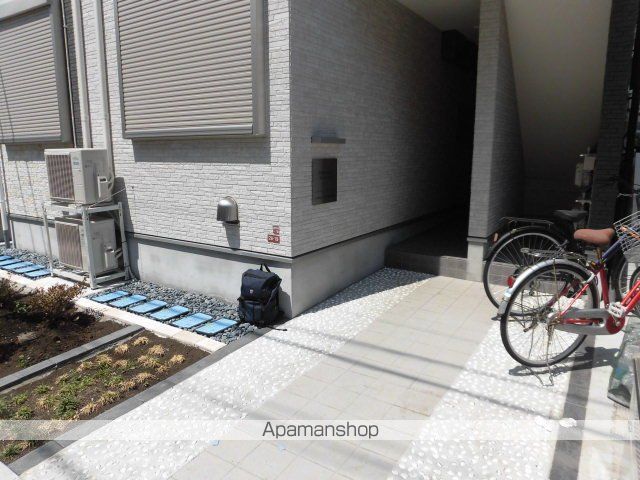 ハーモニーテラス高円寺南IIの玄関写真
