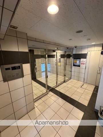 グランフォース上野入谷の玄関写真