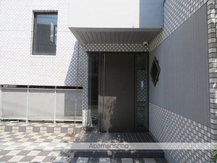 ブロックスコート[1R/35.6m2]のエントランス2