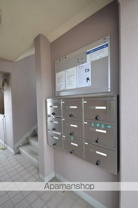 プリムヴェールＡ棟[2LDK/55.51m2]のエントランス2