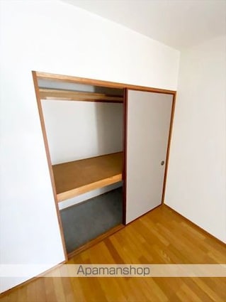 グリーンハイツ中島[2LDK/57m2]の収納