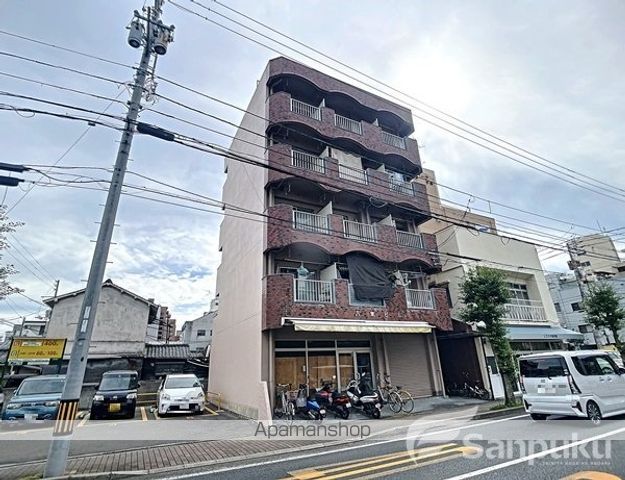 八束ビルの外観写真