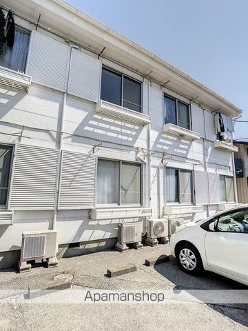 ハイツこやま峰 2号棟の外観写真