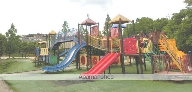高槻市 2階建 築35年の周辺写真