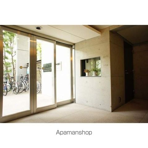 プライムアーバン目黒学芸大学の玄関写真
