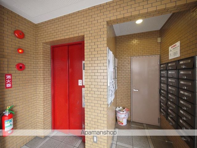 ロジェ千種の玄関写真