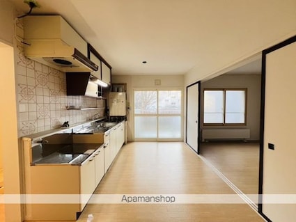 ヴィラナリー函館１号棟　（ヴィラナリーハコダテイチゴウトウ）[3DK/61.12m2]の内装2