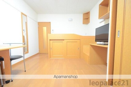 レオパレスサンライズ宮夫[1K/22.02m2]のリビング・居間1