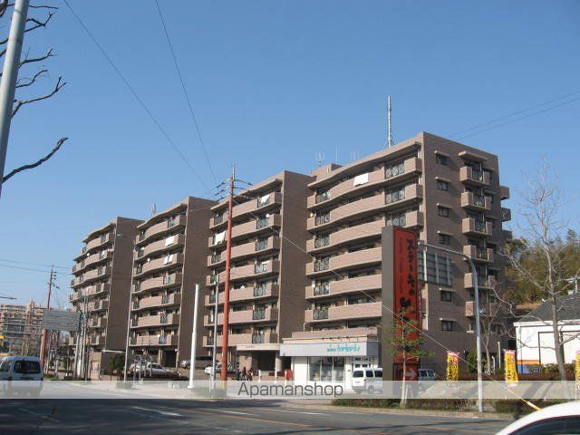 福岡市博多区東平尾のマンションの外観1