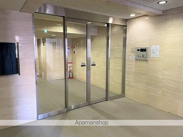 スカイコート市ヶ谷第5の玄関写真