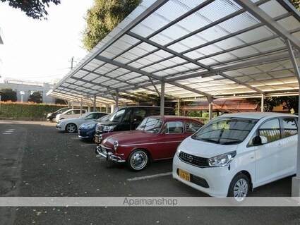 ホワイトマンション[2DK/46.57m2]の駐車場