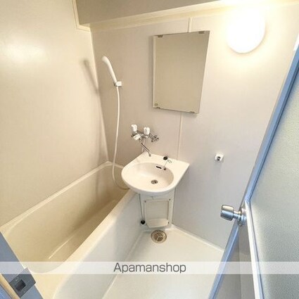 クレイン弥生[1K/17.55m2]のバス