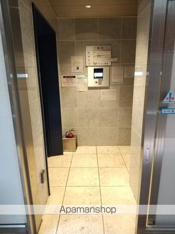 ユニバーサルスクエア新中野の玄関写真