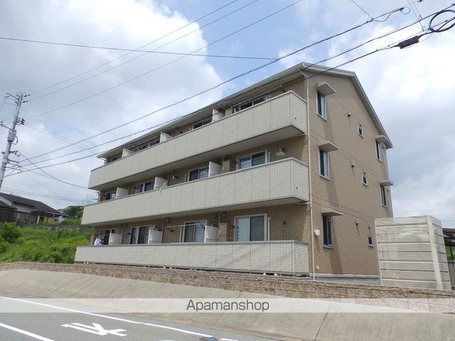 ハイム三条岡 A棟の外観写真