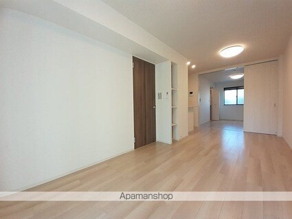 メゾン　ド　コルヌイエ　Ⅳ[1LDK/50.05m2]のリビング・居間