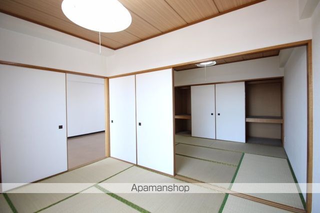 コスモロイヤル東苗穂A棟の内装写真