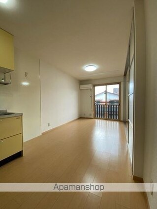 リビングタウン伏石Ａ・Ｂ棟[1LDK/33.39m2]のリビング・居間