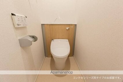 メゾン　アイティ　クイーン[1LDK/40.13m2]のトイレ