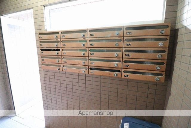 パラドール三筋の玄関写真