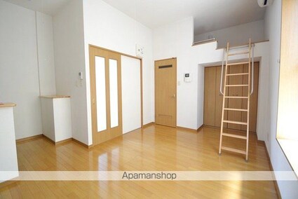 岡山県岡山市北区富町２丁目[1R/25.7m2]のリビング・居間
