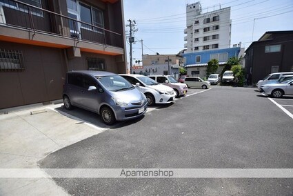 プランドビル八幡[2K/38.34m2]の駐車場