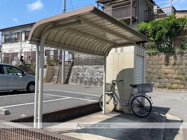レオパレスフィレイルの玄関写真