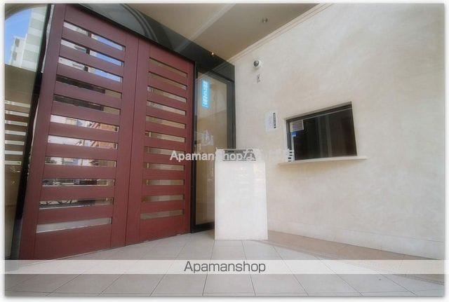 S−RESIDENCE難波VIALEの玄関写真
